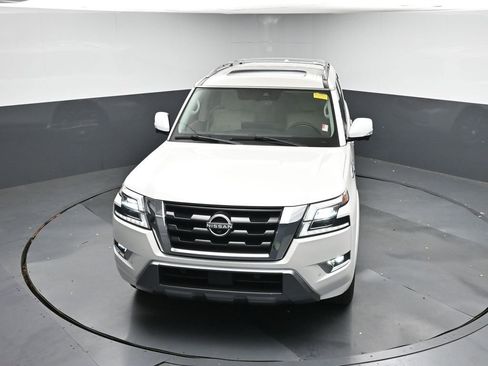 Used 2023 Nissan Armada SL w/ Captain's Chairs Package image 25