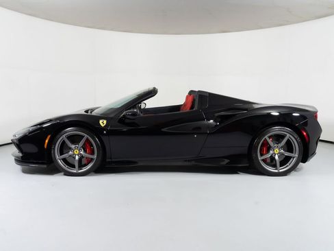 Used 2023 Ferrari F8 Tributo RWD image 25