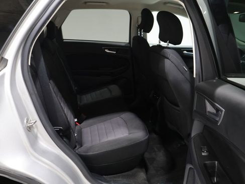 Used 2019 Ford Edge SE w/ Cargo Accessory Package AWD/4WD image 20