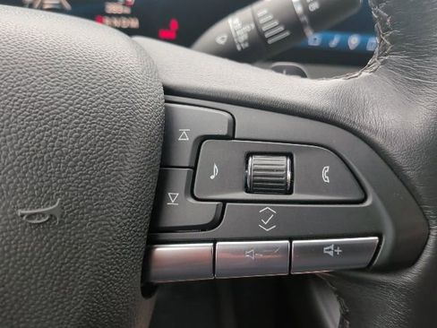 Used 2024 Cadillac XT4 Premium Luxury image 28