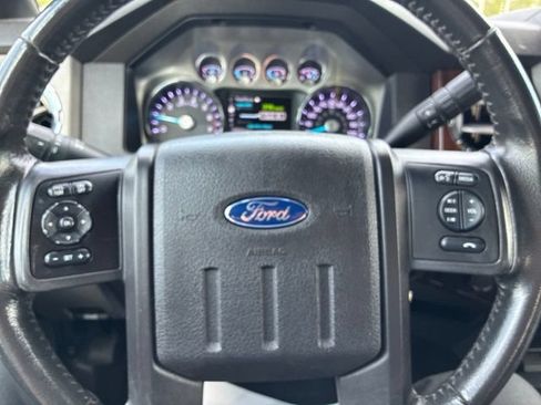 Used 2013 Ford F250 Lariat w/ Lariat Interior Pkg AWD/4WD image 26