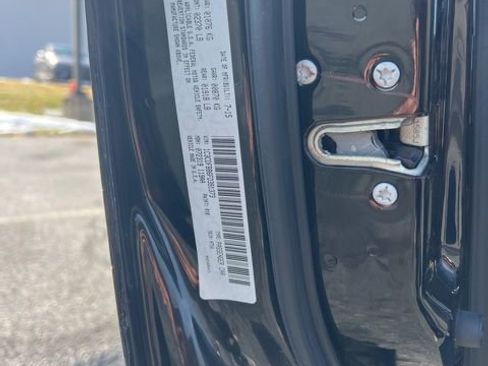 Used 2015 Dodge Dart SXT image 13