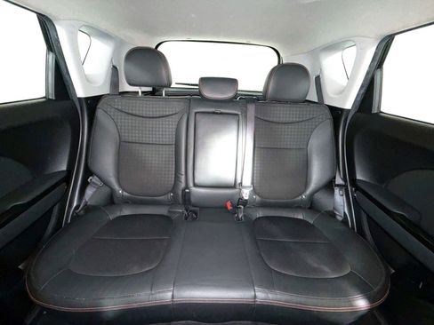 Used 2018 Kia Soul ! FWD image 23