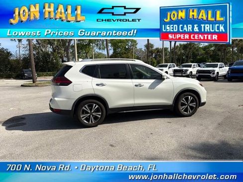 Used 2020 Nissan Rogue SV w/ Sun & Sound Touring Package image 13
