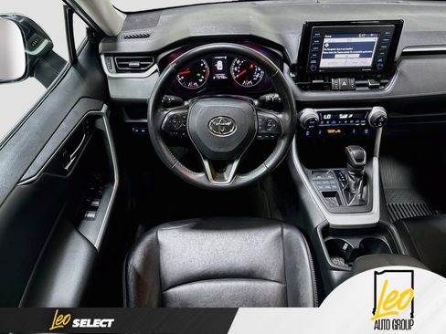 Used 2020 Toyota RAV4 XLE Premium AWD/4WD image 25