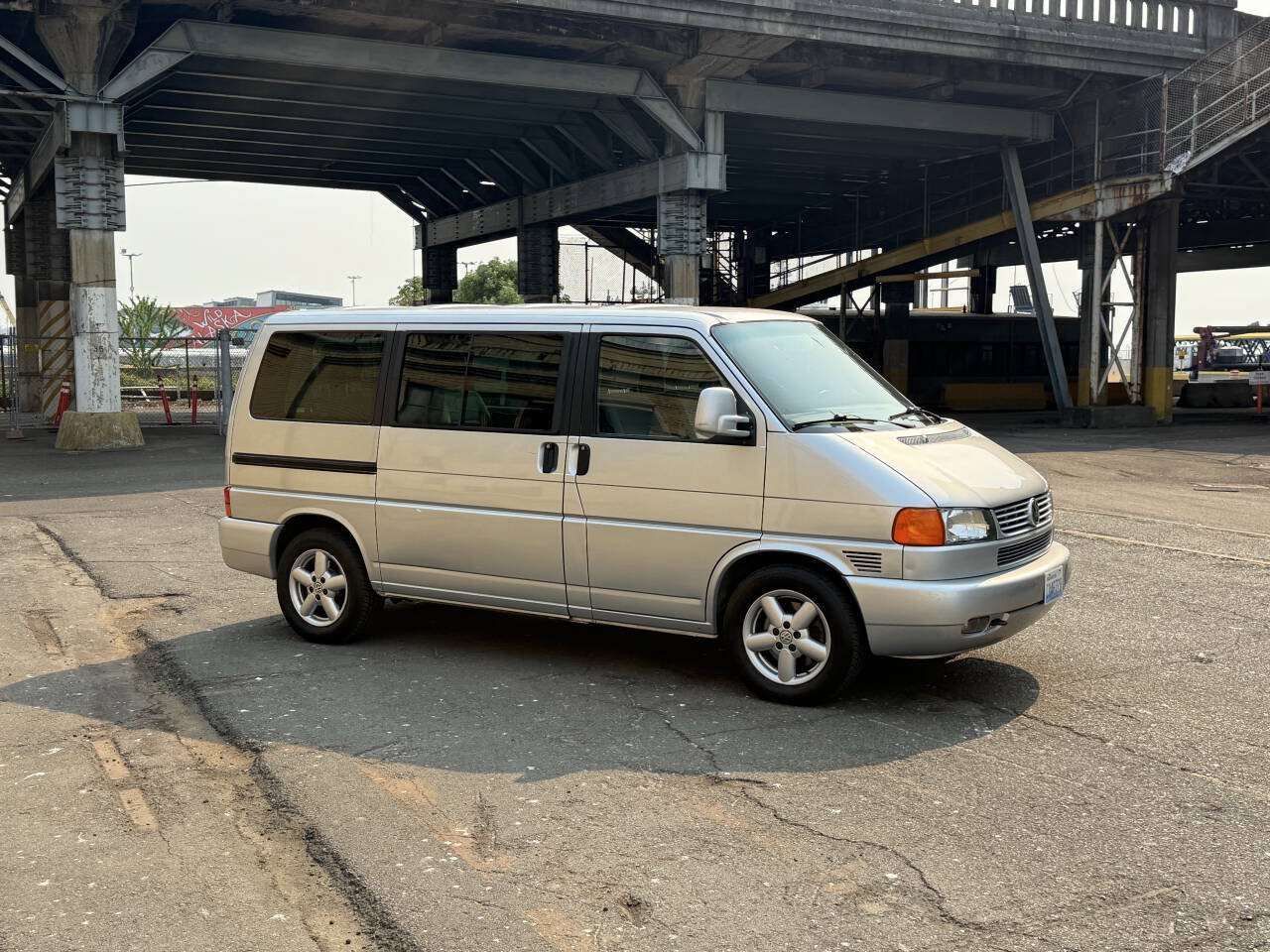 Used 2003 Volkswagen Eurovan MV FWD image 33