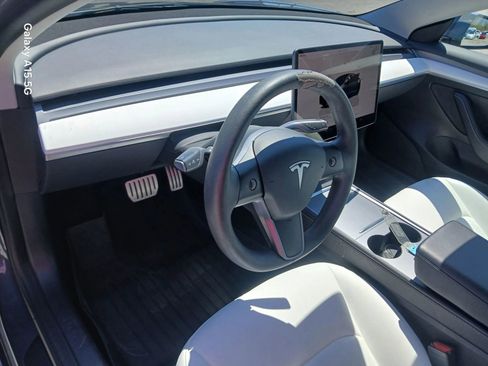 Used 2022 Tesla Model 3 Performance image 7