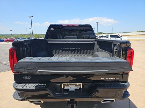 Used 2023 GMC Sierra 1500 Denali w/ Technology Package AWD/4WD image 6
