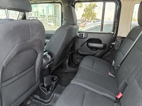 Used 2018 Jeep Wrangler Unlimited Sport S AWD/4WD image 12