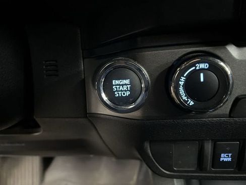 Used 2023 Toyota Tacoma TRD Off-Road image 16