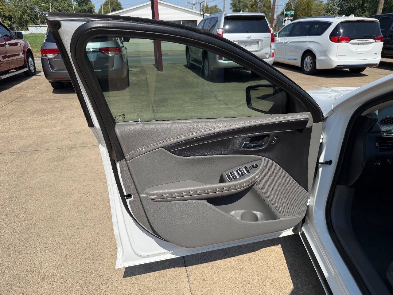Used 2015 Chevrolet Impala LS FWD image 10