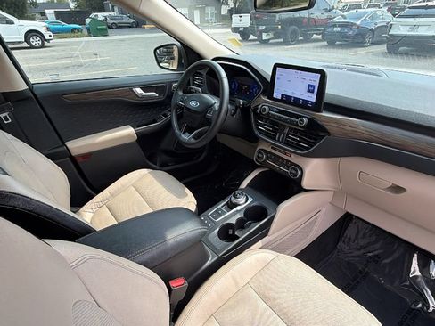 Used 2020 Ford Escape Titanium FWD image 35