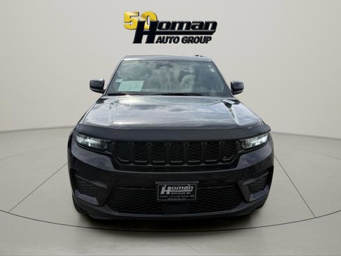 Used 2022 Jeep Grand Cherokee Altitude image 8