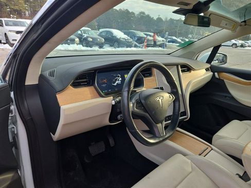 Used 2018 Tesla Model X 100D image 8