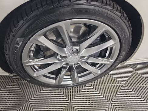 Used 2021 Cadillac CT4 V w/ Technology Package RWD image 10