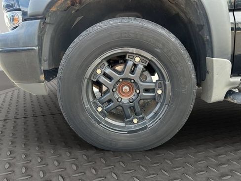 Used 2005 Chevrolet Tahoe Z71 w/ Preferred Equipment Group AWD/4WD image 27