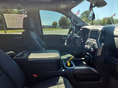 Certified 2023 GMC Sierra 2500 Denali w/ Denali Black Diamond Edition AWD/4WD image 10