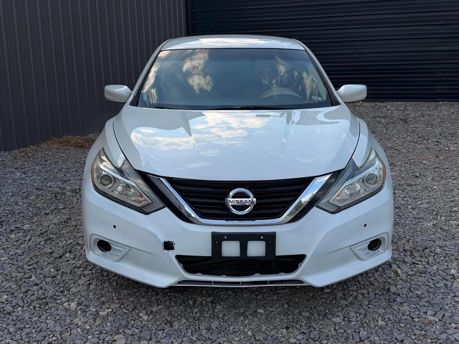 Used 2016 Nissan Altima 2.5 SV FWD image 2