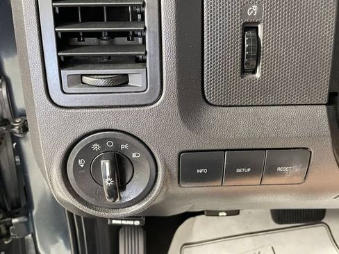 Used 2009 Ford Escape XLT AWD/4WD image 13