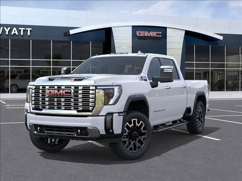 New 2026 GMC Sierra 2500 Denali w/ Denali Reserve Package AWD/4WD image 7