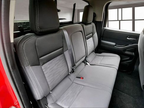 Used 2023 Nissan Frontier SV w/ SV Convenience Package image 25