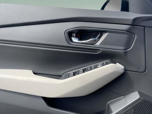 New 2025 Honda Accord SE image 18