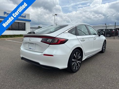 Certified 2024 Honda Civic EX-L image 8