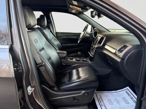 Used 2015 Jeep Grand Cherokee Overland image 18