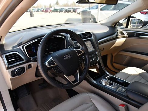 Used 2018 Ford Fusion SE w/ Equipment Group 602A image 11