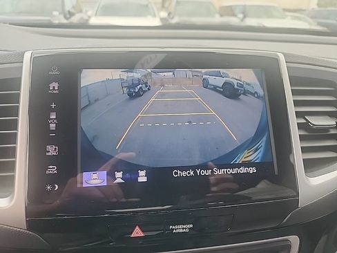Used 2017 Honda Pilot Touring image 22