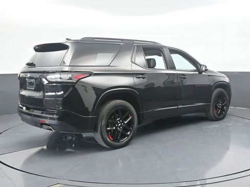 Used 2021 Chevrolet Traverse Premier w/ Redline Edition image 6
