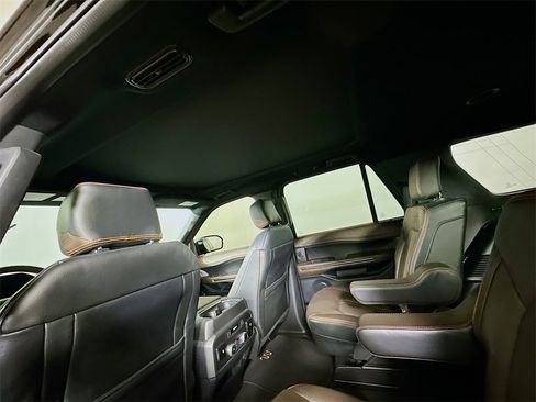 Used 2021 Ford Expedition King Ranch image 13