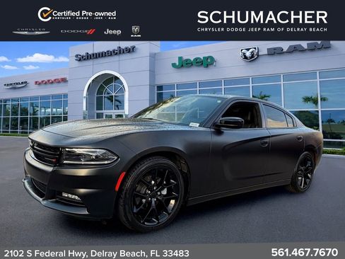 Used 2023 Dodge Charger SXT w/ Plus Group RWD image 3