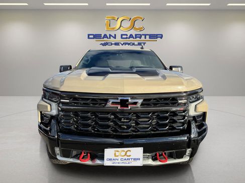Used 2022 Chevrolet Silverado 1500 ZR2 w/ Technology Package image 11