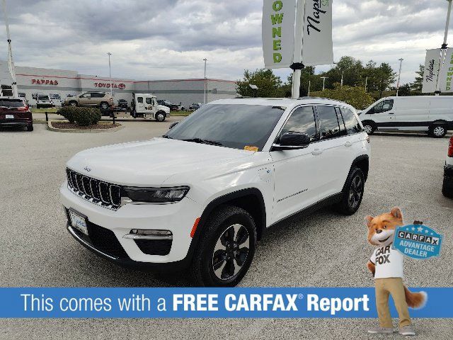Used 2023 Jeep Grand Cherokee 4WD 4xe image 2