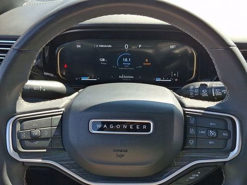 Used 2022 Jeep Wagoneer Series II AWD/4WD image 20