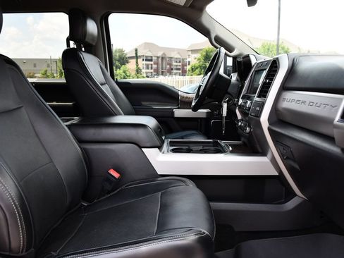 Used 2019 Ford F250 Lariat w/ Lariat Value Package AWD/4WD image 29