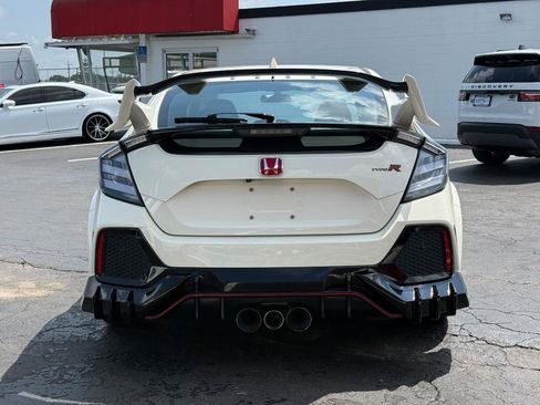 Used 2018 Honda Civic Type R image 6