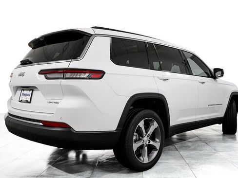 New 2026 Jeep Grand Cherokee L Limited w/ Luxury Tech Group II AWD/4WD image 7