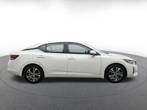 Used 2025 Nissan Sentra SV FWD image 10