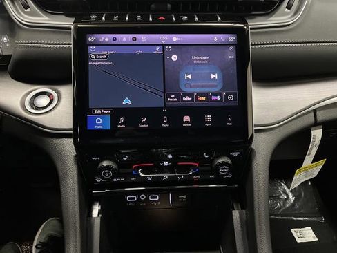 New 2025 Jeep Grand Cherokee Limited w/ Trailer Tow Package image 9