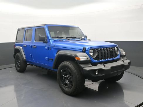 Used 2026 Jeep Wrangler Unlimited Sport AWD/4WD image 3