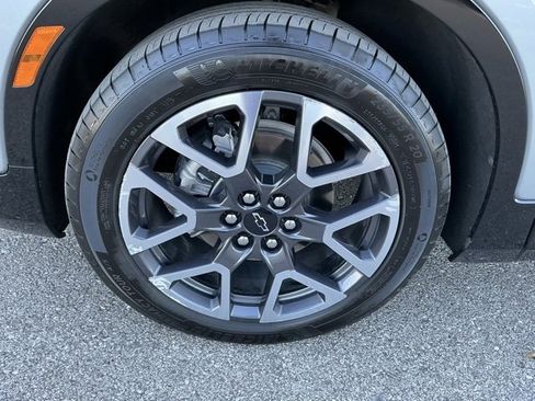 Used 2025 Chevrolet Blazer RS image 9