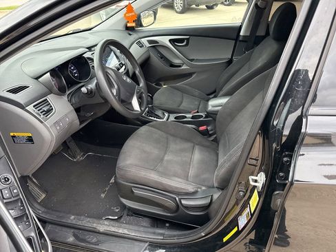 Used 2014 Hyundai Elantra SE image 13