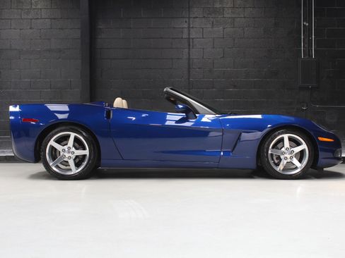 Used 2005 Chevrolet Corvette Convertible w/ Preferred Equipment Group RWD image 23