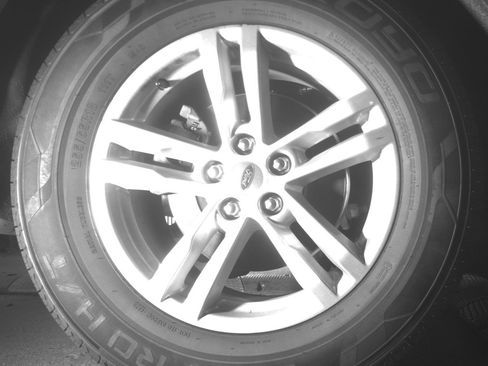 Used 2024 Ford Explorer XLT w/ Equipment Group 202A RWD image 15