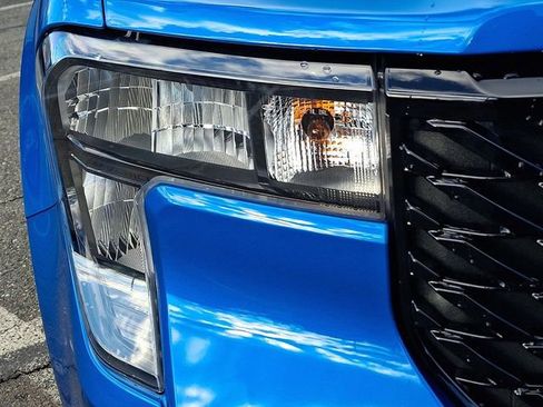 Used 2025 Ford Maverick XLT w/ XLT Luxury Package image 11