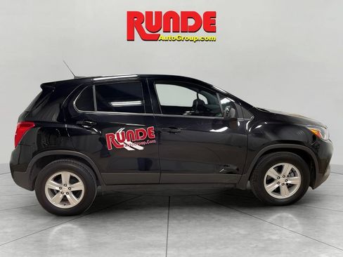 Used 2020 Chevrolet Trax LS FWD image 6