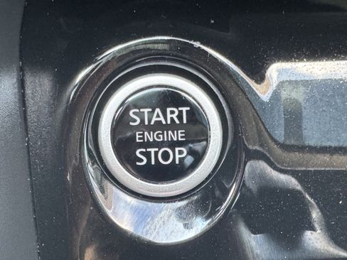 Used 2025 Nissan Versa SR w/ Trunk Package FWD image 14