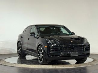 Used 2025 Porsche Cayenne Coupe video 2